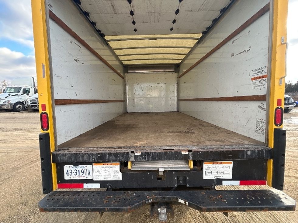 Light Duty Box Truck-Light and Medium Duty Trucks-GMC-2021-Savana G33903-Milwaukee-WI-91,491\n\t\tmiles-$ 28,000 - Image 10