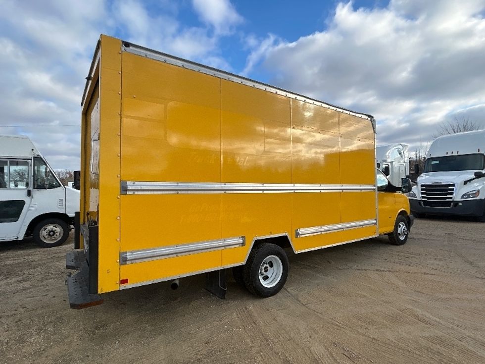 Light Duty Box Truck-Light and Medium Duty Trucks-GMC-2021-Savana G33903-Milwaukee-WI-91,491\n\t\tmiles-$ 28,000 - Image 14
