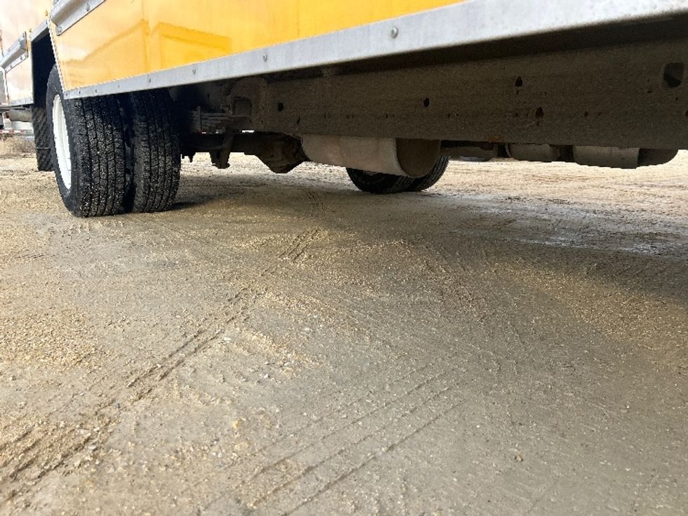 Light Duty Box Truck-Light and Medium Duty Trucks-GMC-2021-Savana G33903-Milwaukee-WI-91,491\n\t\tmiles-$ 28,000 - Image 15