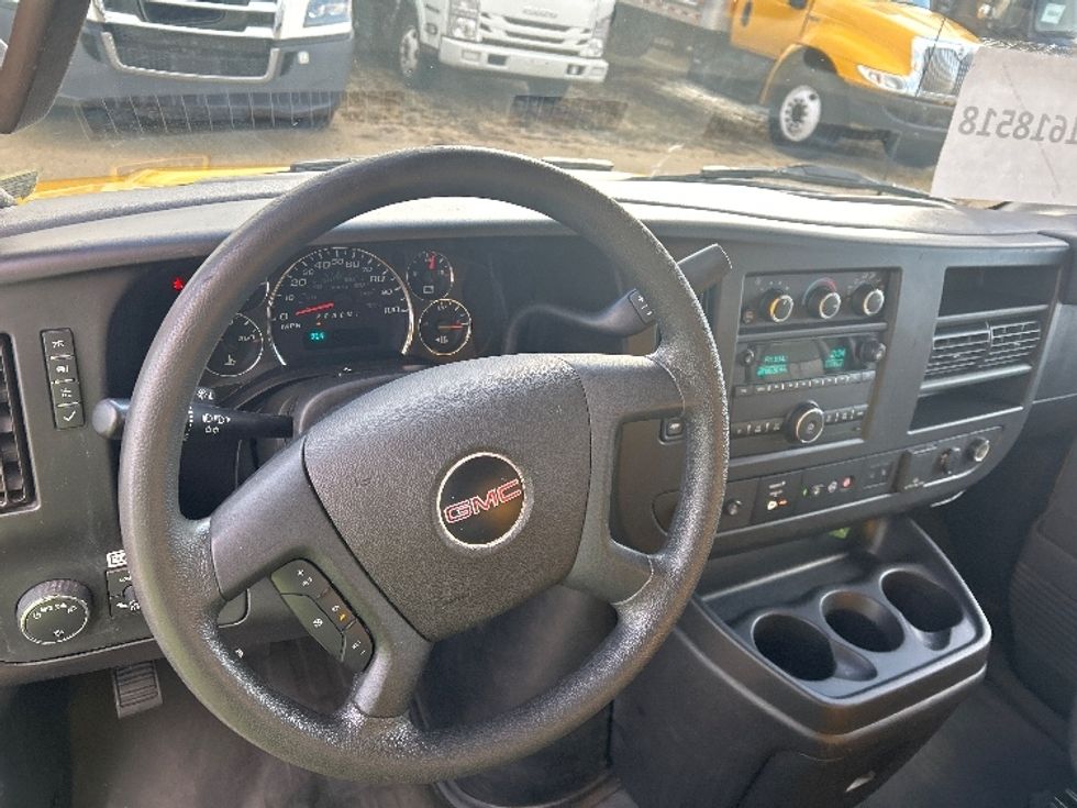 Light Duty Box Truck-Light and Medium Duty Trucks-GMC-2021-Savana G33903-Milwaukee-WI-91,491\n\t\tmiles-$ 28,000 - Image 17
