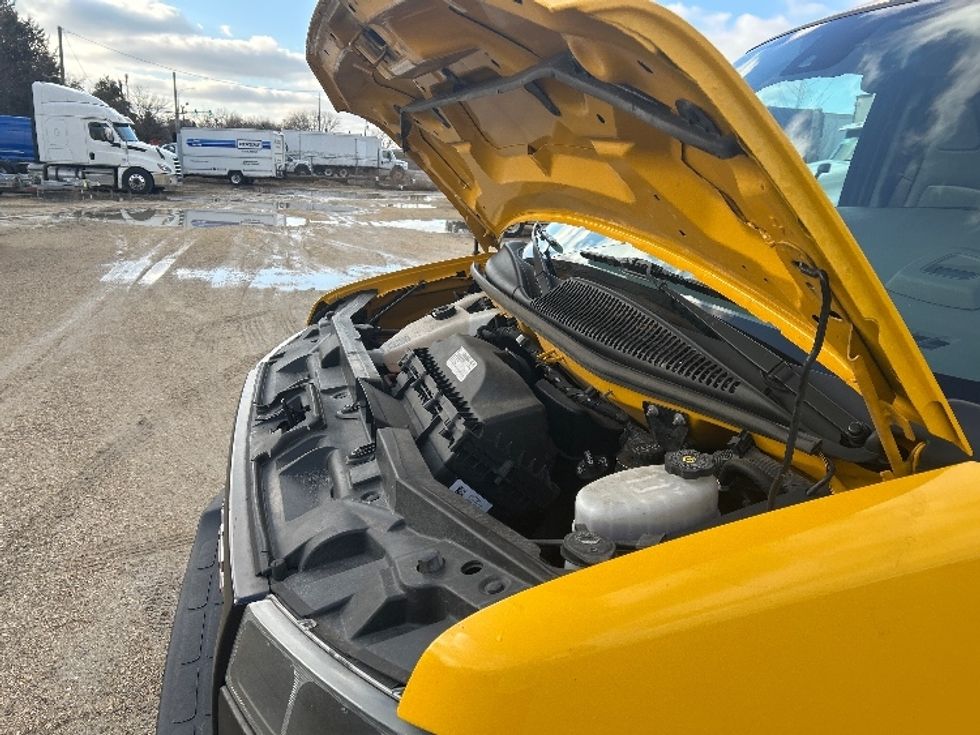 Light Duty Box Truck-Light and Medium Duty Trucks-GMC-2021-Savana G33903-Milwaukee-WI-91,491\n\t\tmiles-$ 28,000 - Image 24