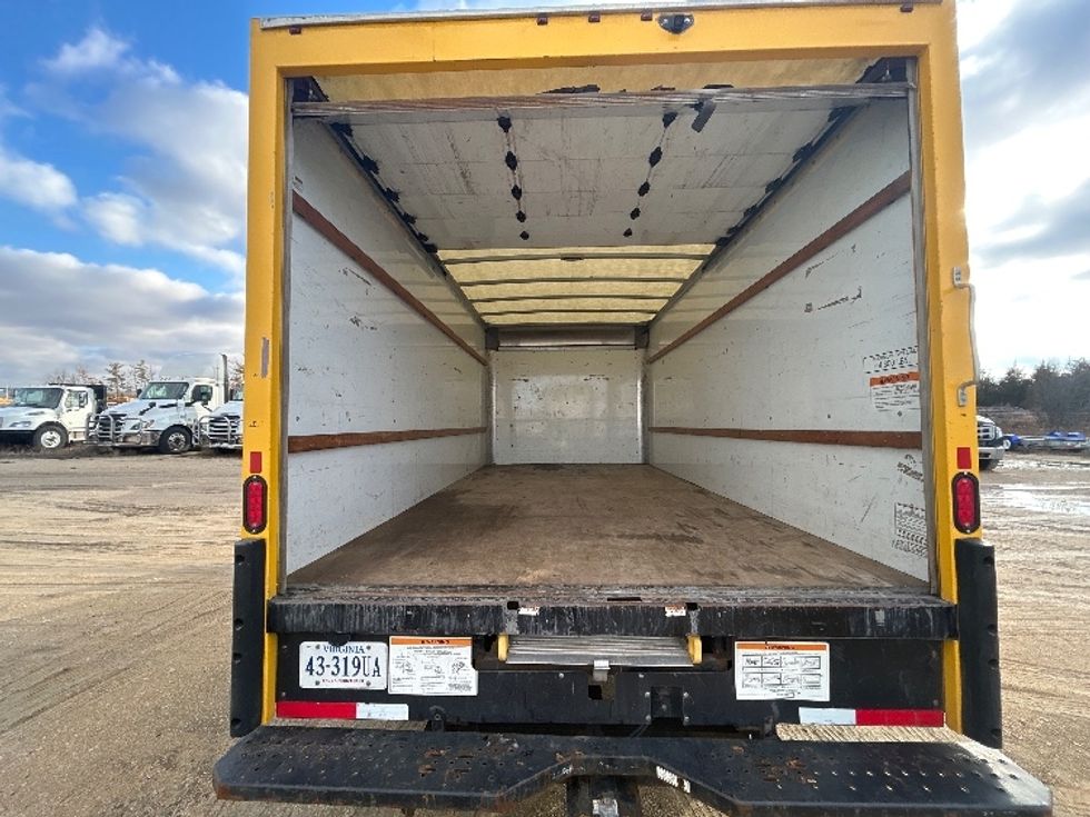 Light Duty Box Truck-Light and Medium Duty Trucks-GMC-2021-Savana G33903-Milwaukee-WI-91,491\n\t\tmiles-$ 28,000 - Image 8