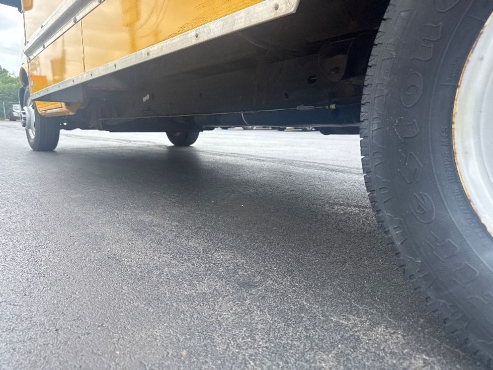 Light Duty Box Truck-Light and Medium Duty Trucks-GMC-2021-Savana G33903-Milwaukee-WI-92,364\n\t\tmiles-$ 24,500 - Image 5