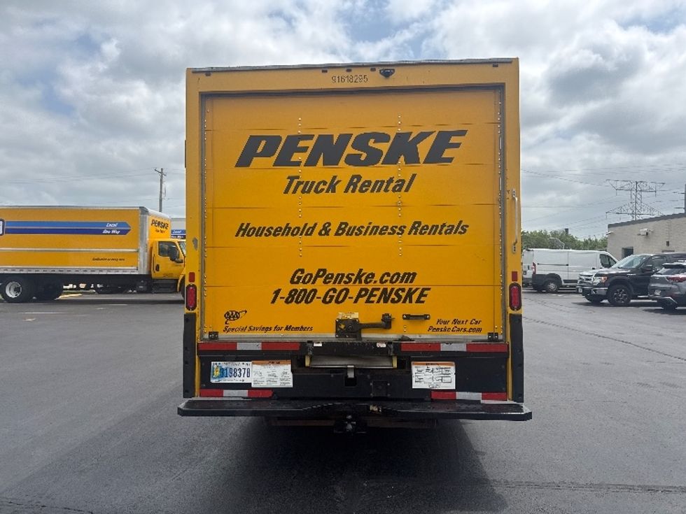 Light Duty Box Truck-Light and Medium Duty Trucks-GMC-2021-Savana G33903-Milwaukee-WI-92,364\n\t\tmiles-$ 24,500 - Image 9