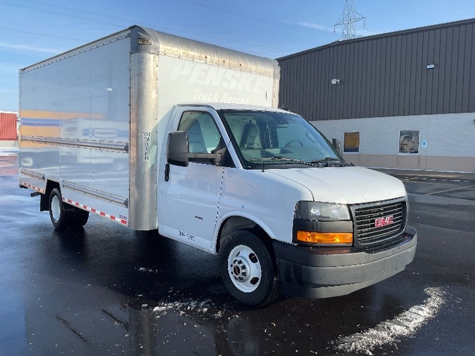 Light Duty Box Truck-Light and Medium Duty Trucks-GMC-2021-Savana G33903-Milwaukee-WI-96,882\n\t\tmiles-$ 30,250 - Image 1