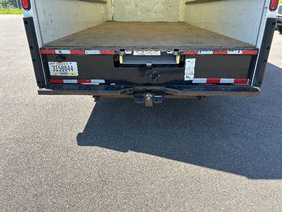 Light Duty Box Truck-Light and Medium Duty Trucks-GMC-2021-Savana G33903-Milwaukee-WI-96,882\n\t\tmiles-$ 30,250 - Image 10