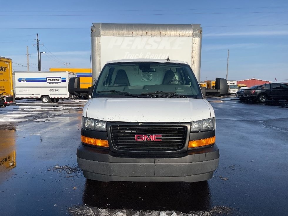 Light Duty Box Truck-Light and Medium Duty Trucks-GMC-2021-Savana G33903-Milwaukee-WI-96,882\n\t\tmiles-$ 30,250 - Image 2