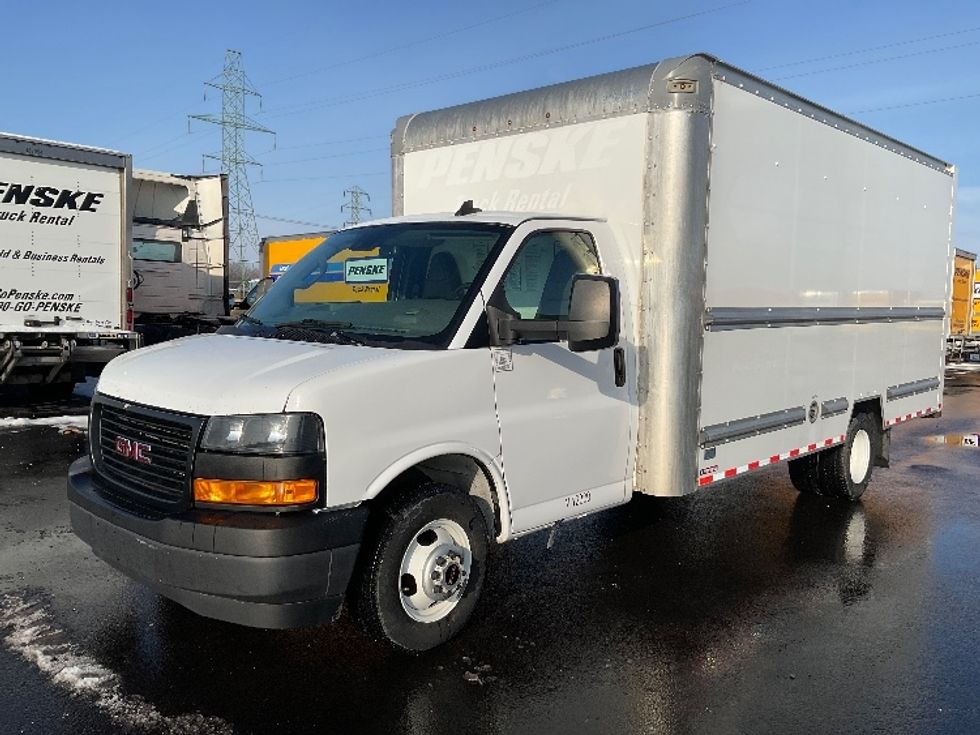 Light Duty Box Truck-Light and Medium Duty Trucks-GMC-2021-Savana G33903-Milwaukee-WI-96,882\n\t\tmiles-$ 30,250 - Image 3