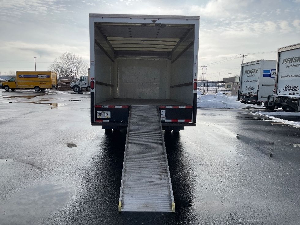 Light Duty Box Truck-Light and Medium Duty Trucks-GMC-2021-Savana G33903-Milwaukee-WI-96,882\n\t\tmiles-$ 30,250 - Image 9
