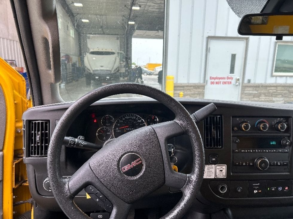 Light Duty Box Truck-Light and Medium Duty Trucks-GMC-2021-Savana G33903-Minot-ND-105,782\n\t\tmiles-$ 23,500 - Image 18