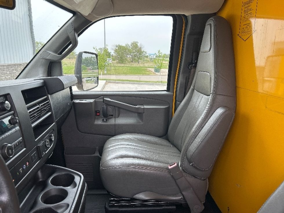 Light Duty Box Truck-Light and Medium Duty Trucks-GMC-2021-Savana G33903-Minot-ND-105,782\n\t\tmiles-$ 23,500 - Image 19