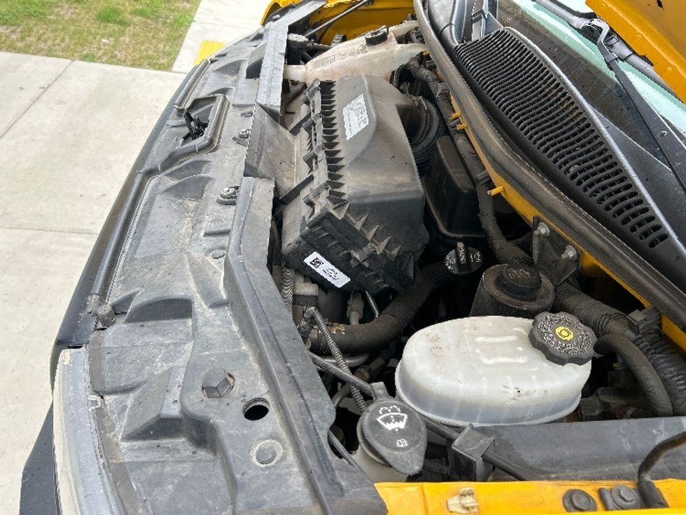 Light Duty Box Truck-Light and Medium Duty Trucks-GMC-2021-Savana G33903-Minot-ND-105,782\n\t\tmiles-$ 23,500 - Image 24