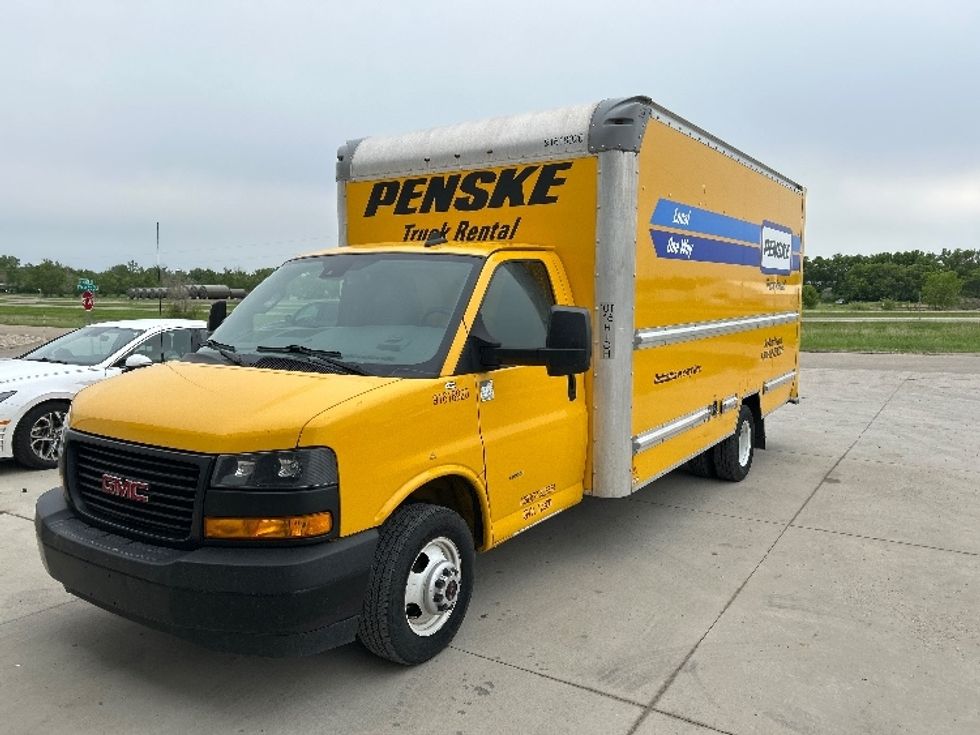 Light Duty Box Truck-Light and Medium Duty Trucks-GMC-2021-Savana G33903-Minot-ND-105,782\n\t\tmiles-$ 23,500 - Image 3