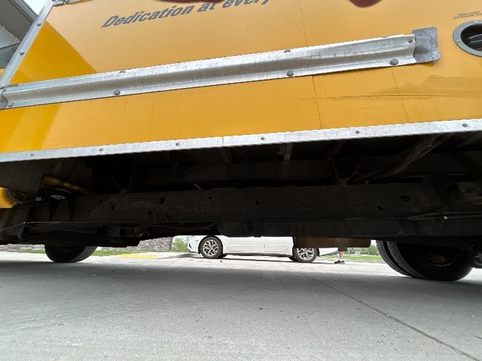 Light Duty Box Truck-Light and Medium Duty Trucks-GMC-2021-Savana G33903-Minot-ND-105,782\n\t\tmiles-$ 23,500 - Image 5