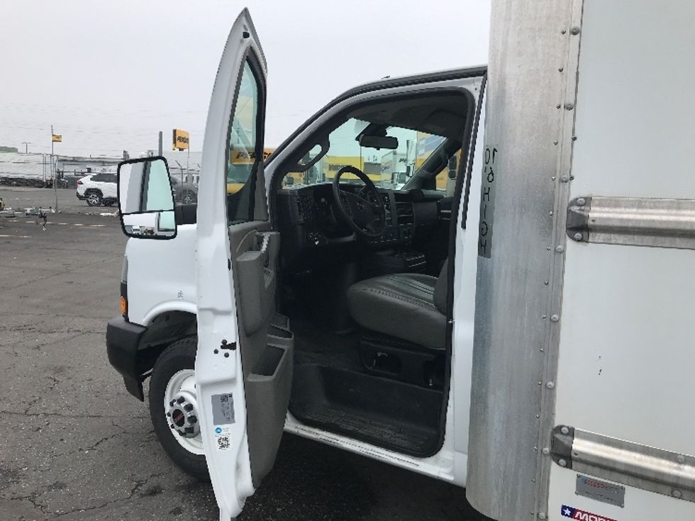 Light Duty Box Truck-Light and Medium Duty Trucks-GMC-2021-Savana G33903-Missoula-MT-65,796\n\t\tmiles-$ 35,250 - Image 16