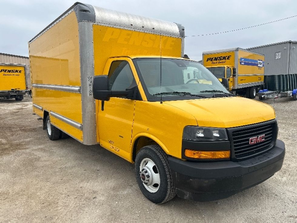 Light Duty Box Truck-Light and Medium Duty Trucks-GMC-2021-Savana G33903-Moberly-MO-102,234\n\t\tmiles-$ 26,000 - Image 1