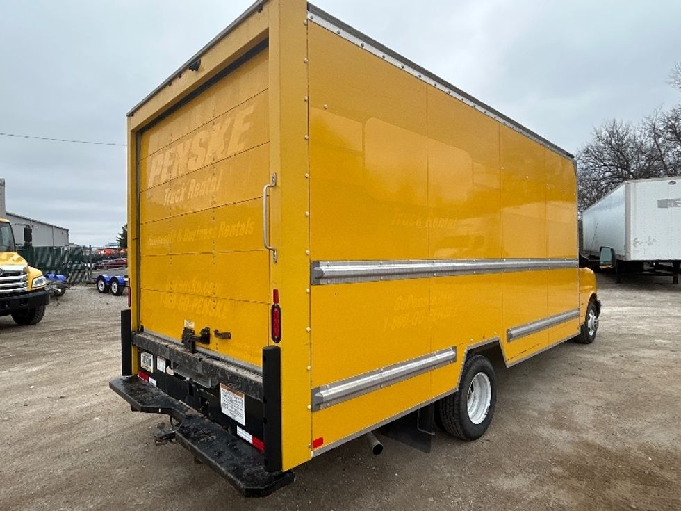 Light Duty Box Truck-Light and Medium Duty Trucks-GMC-2021-Savana G33903-Moberly-MO-102,234\n\t\tmiles-$ 26,000 - Image 13