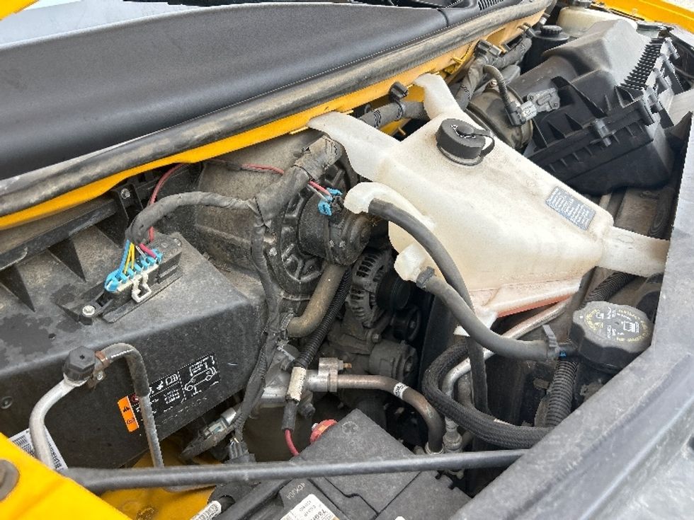 Light Duty Box Truck-Light and Medium Duty Trucks-GMC-2021-Savana G33903-Moberly-MO-102,234\n\t\tmiles-$ 26,000 - Image 23