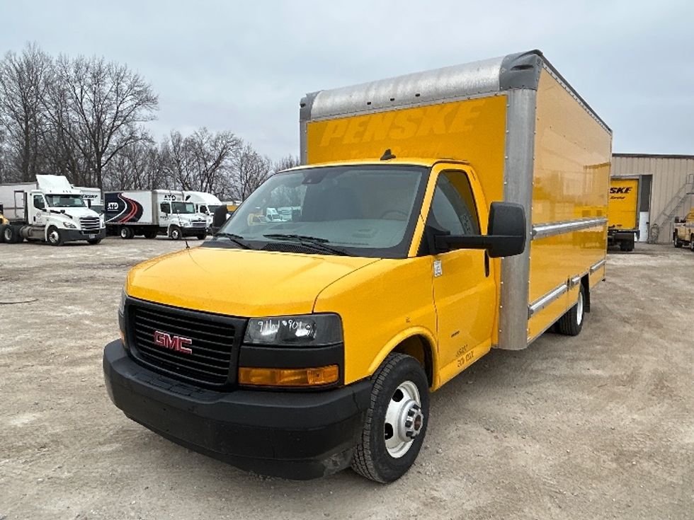 Light Duty Box Truck-Light and Medium Duty Trucks-GMC-2021-Savana G33903-Moberly-MO-102,234\n\t\tmiles-$ 26,000 - Image 3