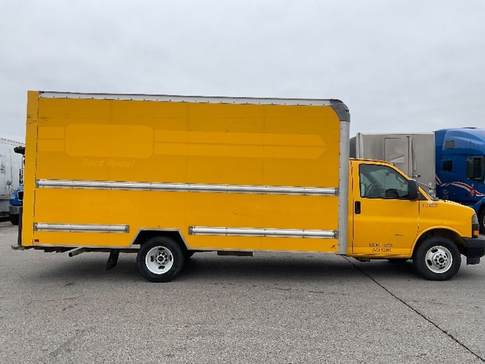 Light Duty Box Truck-Light and Medium Duty Trucks-GMC-2021-Savana G33903-Moberly-MO-104,380\n\t\tmiles-$ 25,750 - Image 15