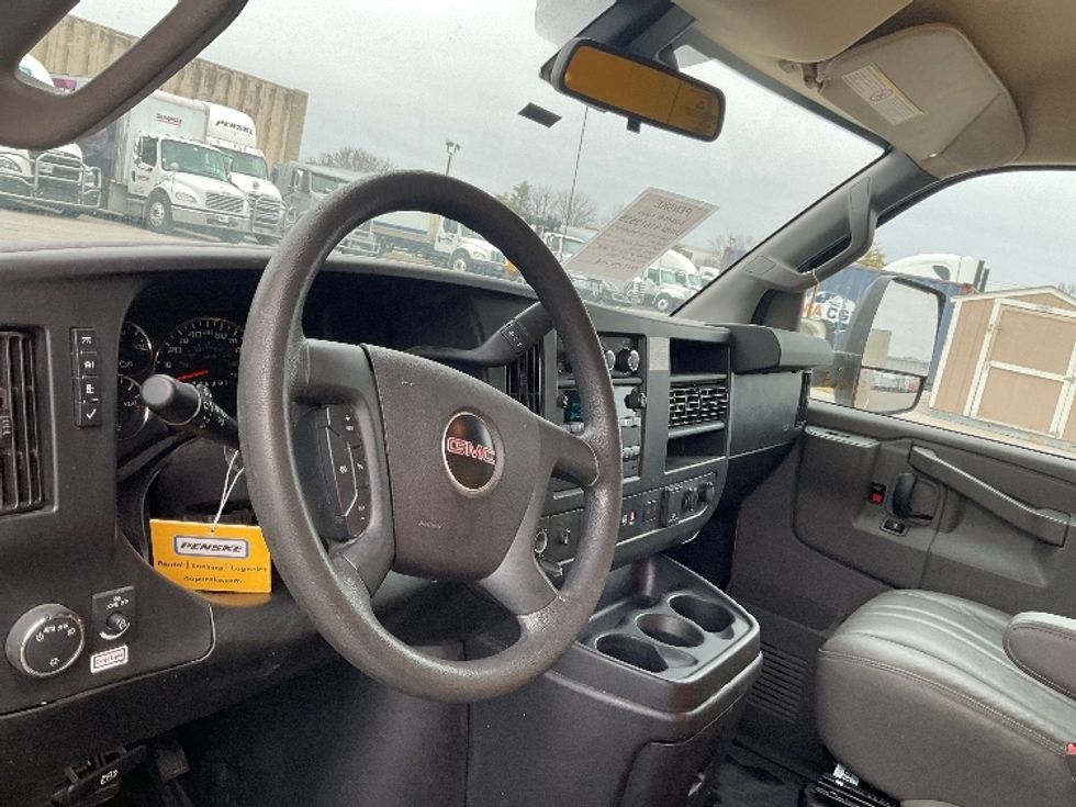 Light Duty Box Truck-Light and Medium Duty Trucks-GMC-2021-Savana G33903-Moberly-MO-104,380\n\t\tmiles-$ 25,750 - Image 17