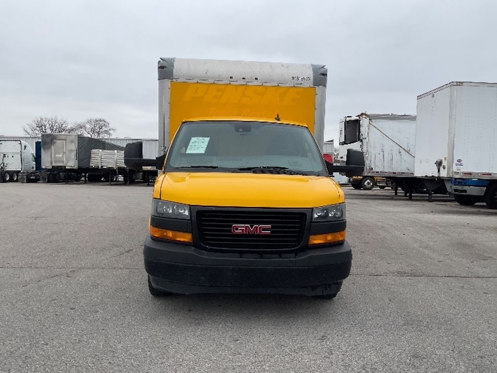 Light Duty Box Truck-Light and Medium Duty Trucks-GMC-2021-Savana G33903-Moberly-MO-104,380\n\t\tmiles-$ 25,750 - Image 2