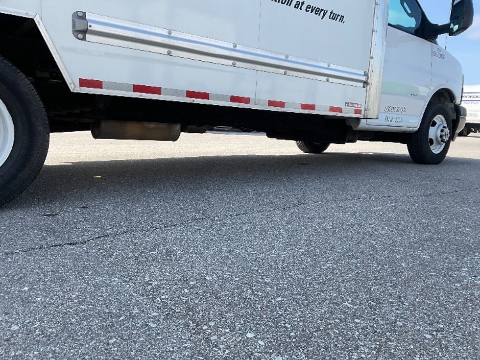 Light Duty Box Truck-Light and Medium Duty Trucks-GMC-2021-Savana G33903-Moberly-MO-82,957\n\t\tmiles-$ 30,500 - Image 14