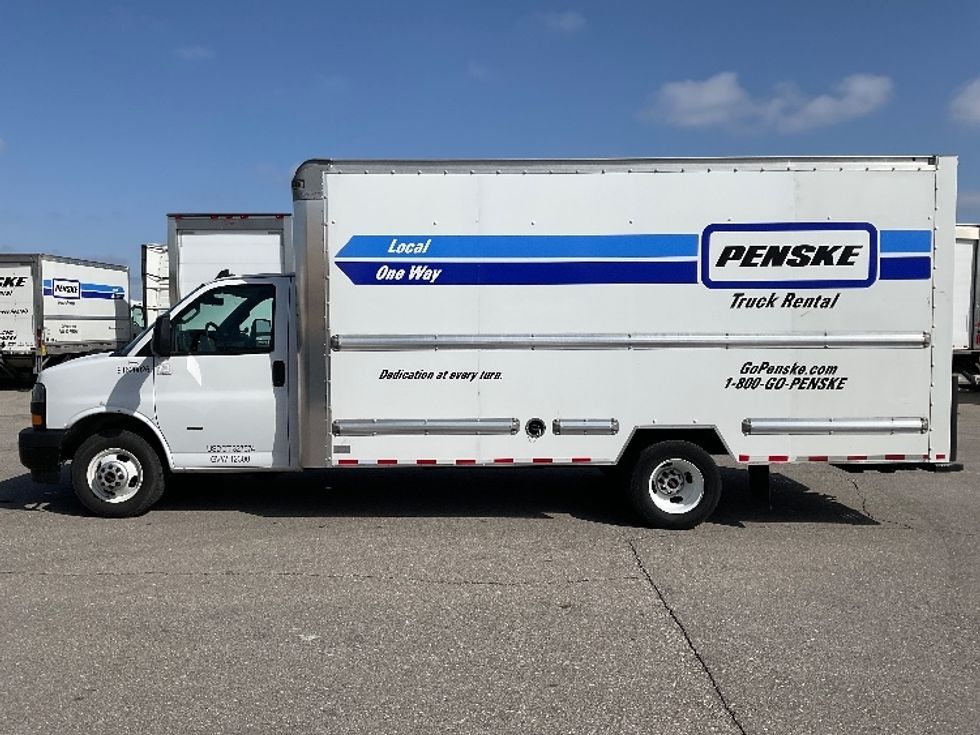 Light Duty Box Truck-Light and Medium Duty Trucks-GMC-2021-Savana G33903-Moberly-MO-82,957\n\t\tmiles-$ 30,500 - Image 4