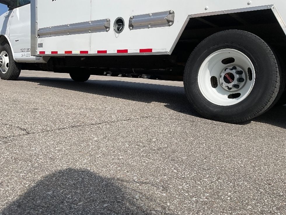 Light Duty Box Truck-Light and Medium Duty Trucks-GMC-2021-Savana G33903-Moberly-MO-82,957\n\t\tmiles-$ 30,500 - Image 5