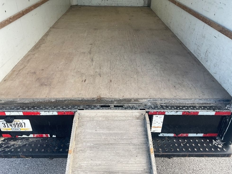 Light Duty Box Truck-Light and Medium Duty Trucks-GMC-2021-Savana G33903-Moberly-MO-86,370\n\t\tmiles-$ 30,750 - Image 10