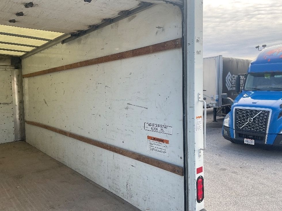 Light Duty Box Truck-Light and Medium Duty Trucks-GMC-2021-Savana G33903-Moberly-MO-86,370\n\t\tmiles-$ 30,750 - Image 12