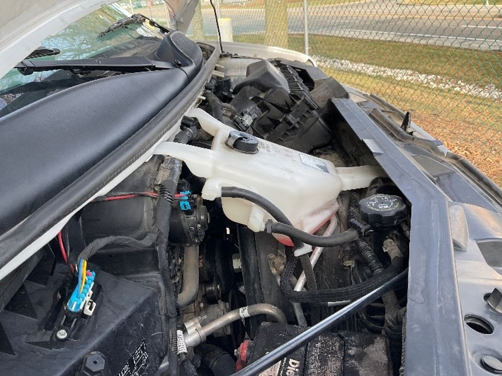 Light Duty Box Truck-Light and Medium Duty Trucks-GMC-2021-Savana G33903-Moberly-MO-86,370\n\t\tmiles-$ 30,750 - Image 22