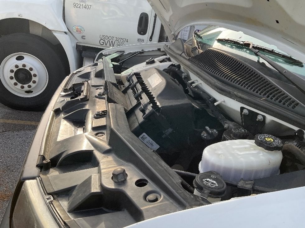 Light Duty Box Truck-Light and Medium Duty Trucks-GMC-2021-Savana G33903-Moberly-MO-86,370\n\t\tmiles-$ 30,750 - Image 23