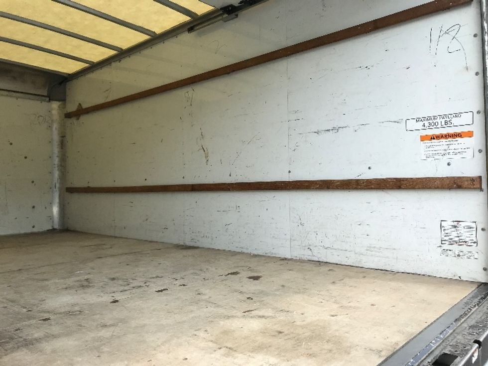 Light Duty Box Truck-Light and Medium Duty Trucks-GMC-2021-Savana G33903-Mobile-AL-89,430\n\t\tmiles-$ 27,250 - Image 11