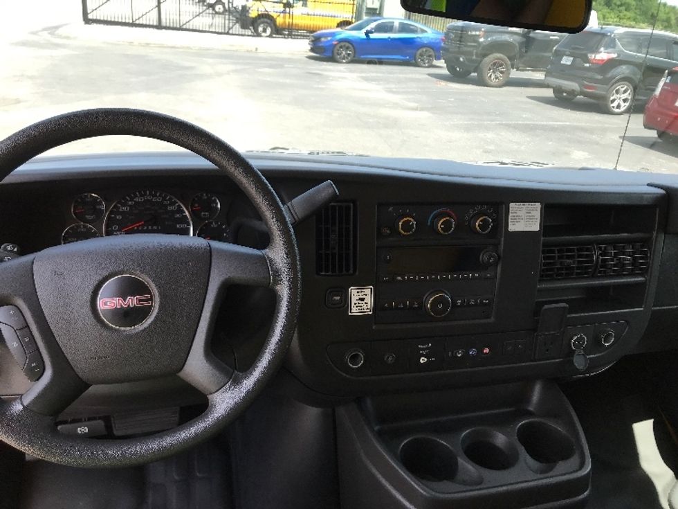 Light Duty Box Truck-Light and Medium Duty Trucks-GMC-2021-Savana G33903-Mobile-AL-89,430\n\t\tmiles-$ 27,250 - Image 17