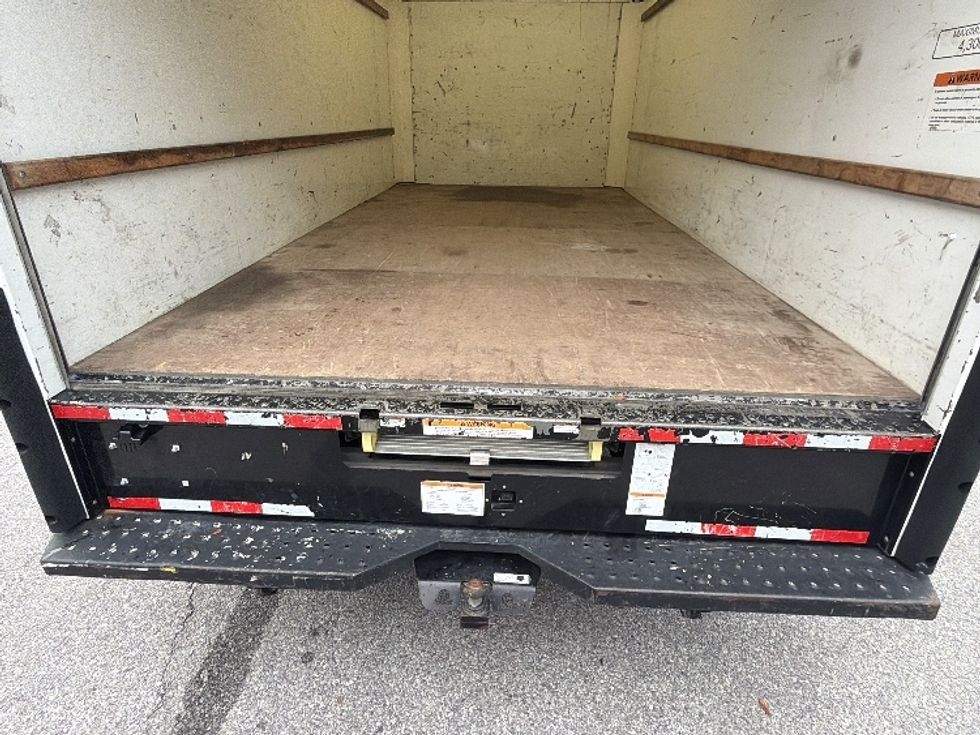 Light Duty Box Truck-Light and Medium Duty Trucks-GMC-2021-Savana G33903-Mobile-AL-90,003\n\t\tmiles-$ 32,000 - Image 10