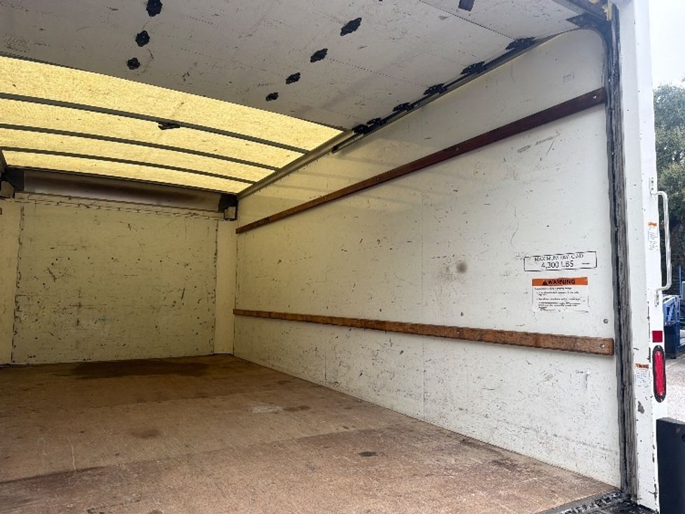 Light Duty Box Truck-Light and Medium Duty Trucks-GMC-2021-Savana G33903-Mobile-AL-90,003\n\t\tmiles-$ 32,000 - Image 12