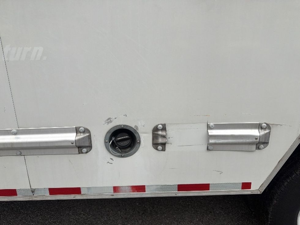 Light Duty Box Truck-Light and Medium Duty Trucks-GMC-2021-Savana G33903-Mobile-AL-90,003\n\t\tmiles-$ 32,000 - Image 25