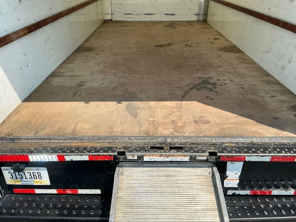 Light Duty Box Truck-Light and Medium Duty Trucks-GMC-2021-Savana G33903-Mobile-AL-92,952\n\t\tmiles-$ 29,750 - Image 10
