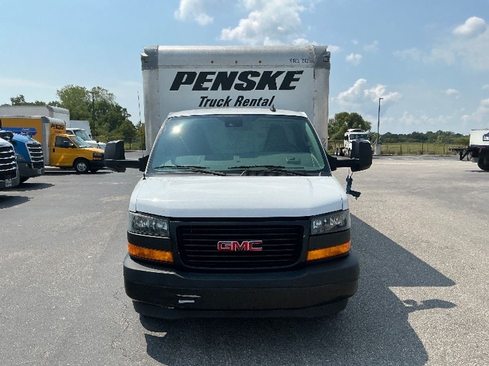 Light Duty Box Truck-Light and Medium Duty Trucks-GMC-2021-Savana G33903-Mobile-AL-92,952\n\t\tmiles-$ 29,750 - Image 2
