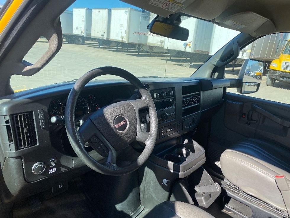 Light Duty Box Truck-Light and Medium Duty Trucks-GMC-2021-Savana G33903-Monroe-LA-98,981\n\t\tmiles-$ 26,500 - Image 17