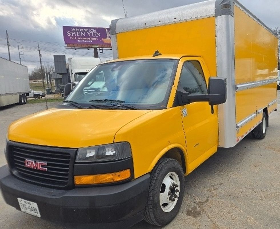 Light Duty Box Truck-Light and Medium Duty Trucks-GMC-2021-Savana G33903-Monroe-LA-98,981\n\t\tmiles-$ 26,500 - Image 3