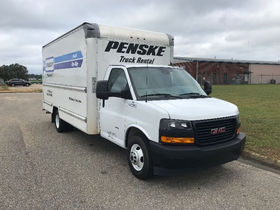 Light Duty Box Truck-Light and Medium Duty Trucks-GMC-2021-Savana G33903-Montgomery-AL-104,768\n\t\tmiles-$ 31,000 - Image 1