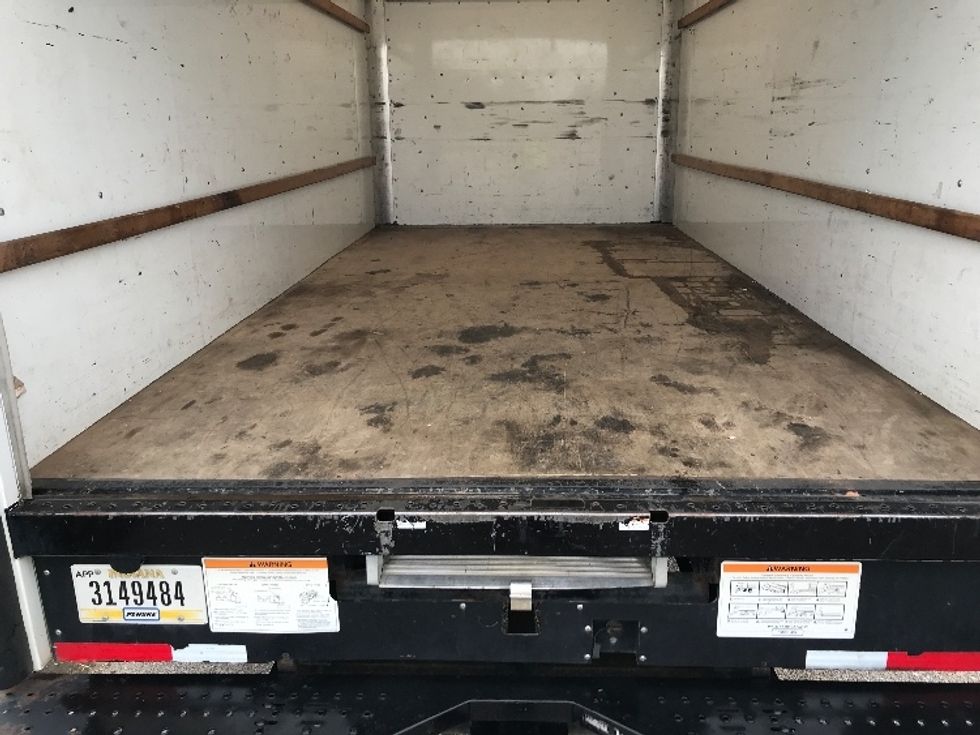 Light Duty Box Truck-Light and Medium Duty Trucks-GMC-2021-Savana G33903-Montgomery-AL-104,768\n\t\tmiles-$ 31,000 - Image 10