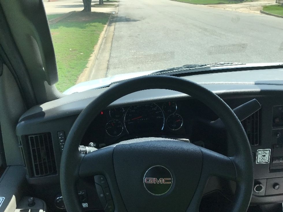 Light Duty Box Truck-Light and Medium Duty Trucks-GMC-2021-Savana G33903-Montgomery-AL-107,412\n\t\tmiles-$ 27,750 - Image 18