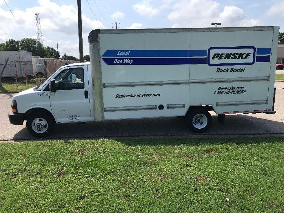 Light Duty Box Truck-Light and Medium Duty Trucks-GMC-2021-Savana G33903-Montgomery-AL-107,412\n\t\tmiles-$ 27,750 - Image 4
