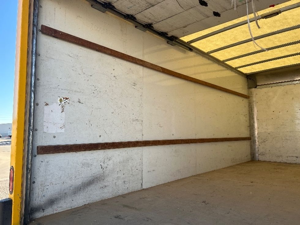 Light Duty Box Truck-Light and Medium Duty Trucks-GMC-2021-Savana G33903-Montgomery-AL-108,055\n\t\tmiles-$ 26,500 - Image 11