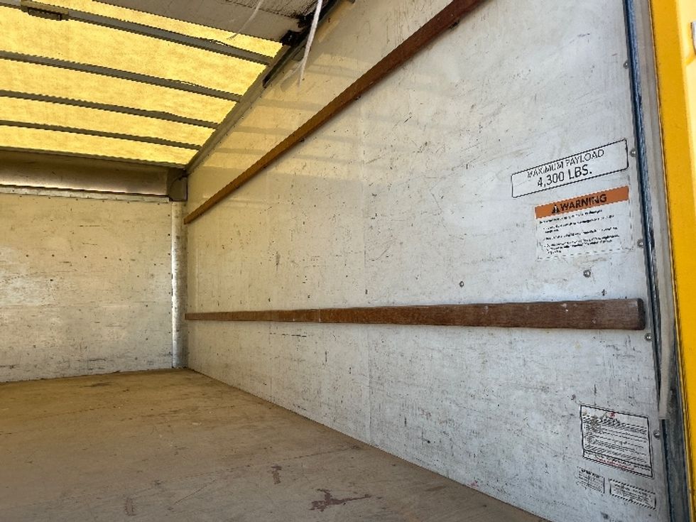 Light Duty Box Truck-Light and Medium Duty Trucks-GMC-2021-Savana G33903-Montgomery-AL-108,055\n\t\tmiles-$ 26,500 - Image 12