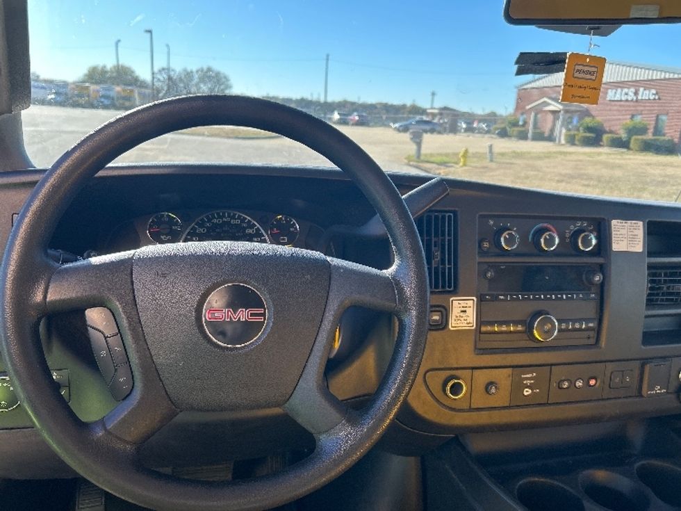 Light Duty Box Truck-Light and Medium Duty Trucks-GMC-2021-Savana G33903-Montgomery-AL-108,055\n\t\tmiles-$ 26,500 - Image 18