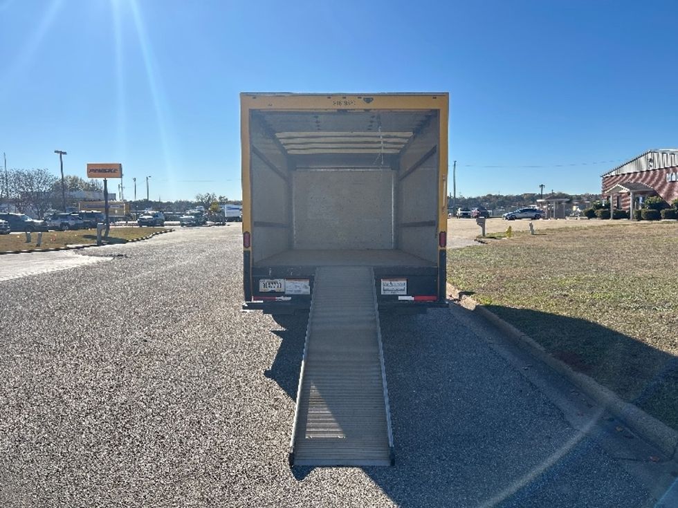 Light Duty Box Truck-Light and Medium Duty Trucks-GMC-2021-Savana G33903-Montgomery-AL-108,055\n\t\tmiles-$ 26,500 - Image 9